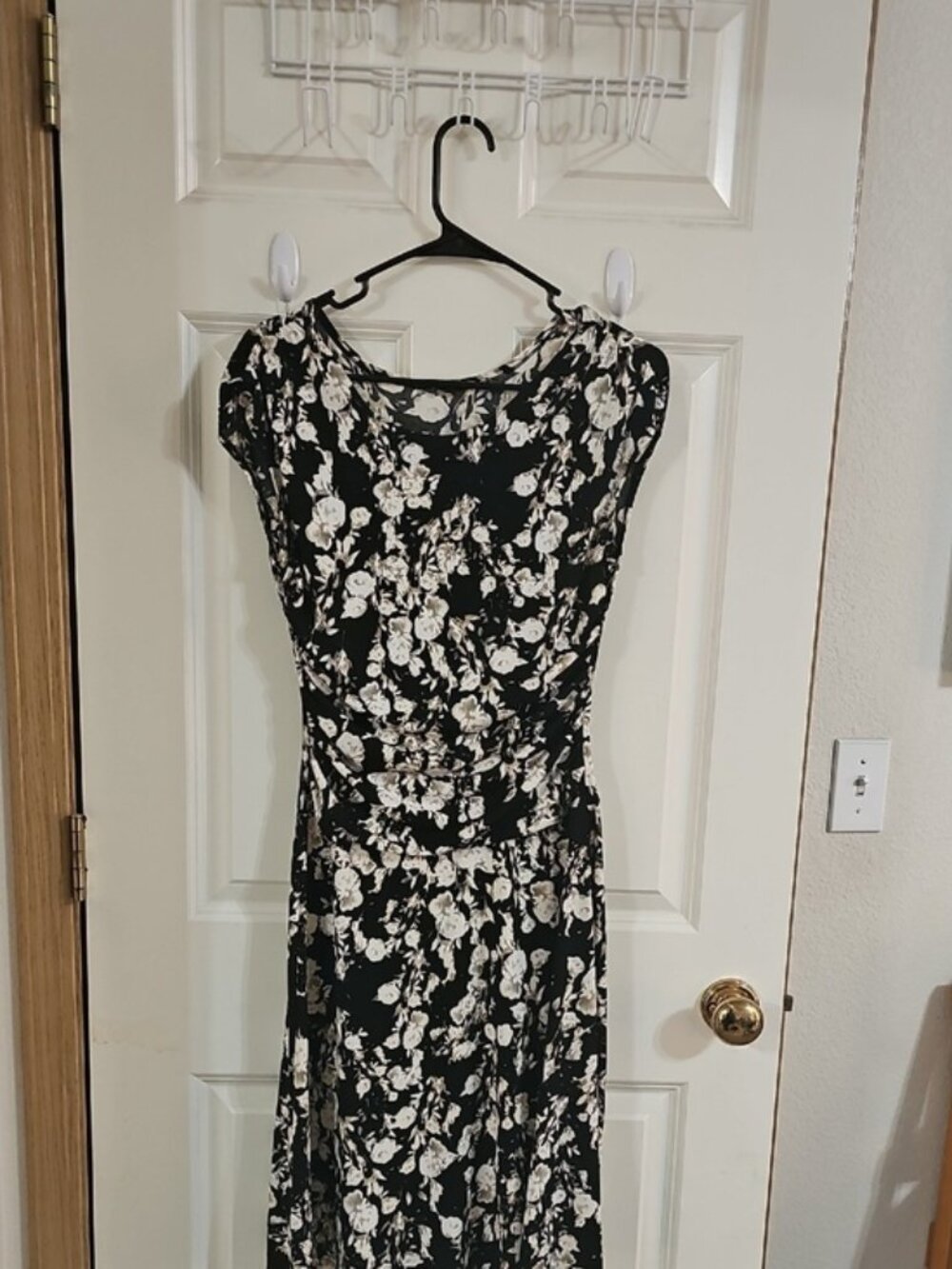 Black Floral  Cap-Sleeve Women’s Dress Size  Xl